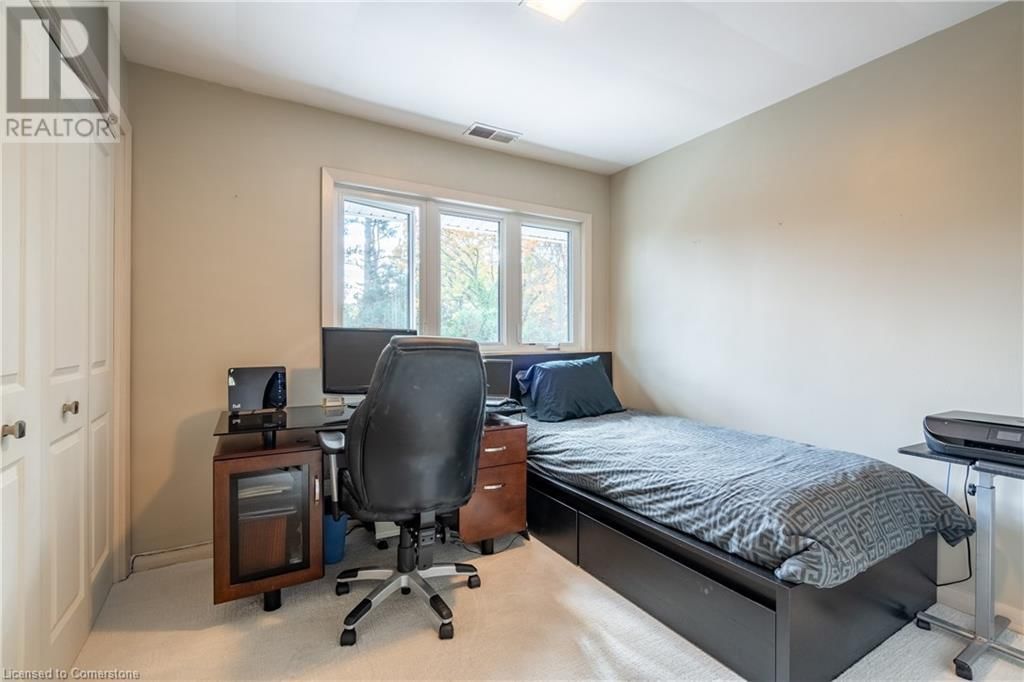6 SUMMIT CIRCLE Image 26