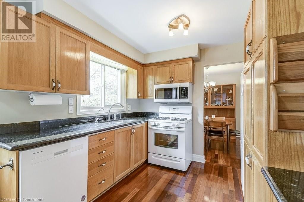110 ELGIN DRIVE Image 19