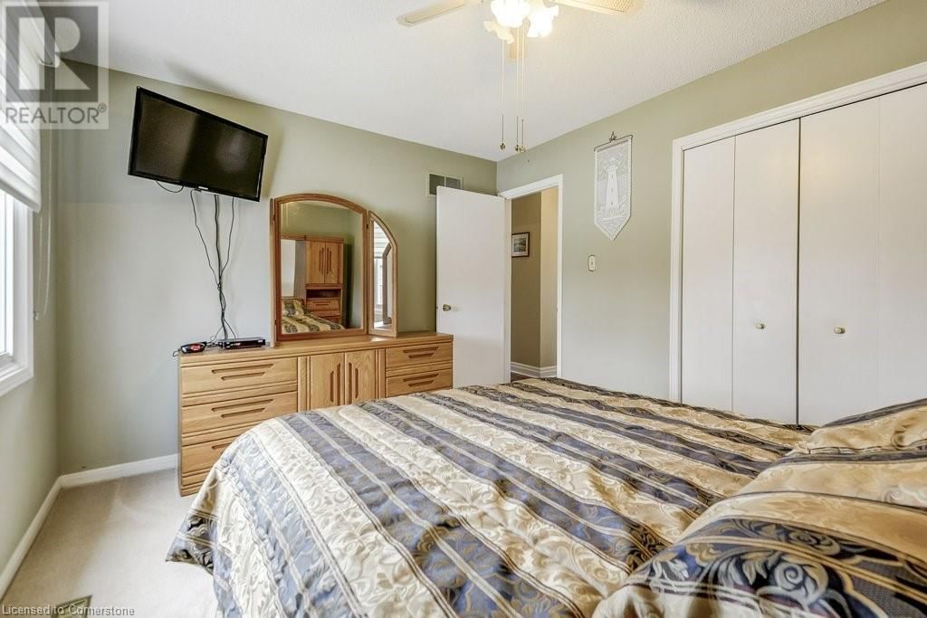 110 ELGIN DRIVE Image 28