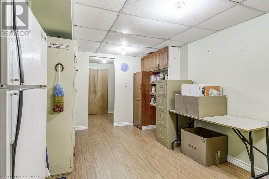 110 ELGIN DRIVE Image 31