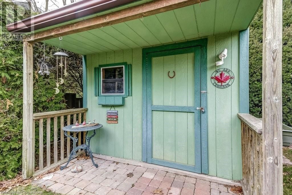 110 ELGIN DRIVE Image 44