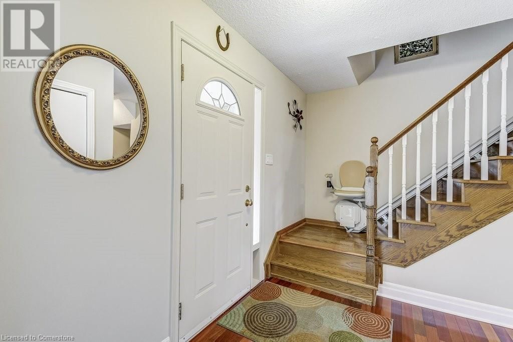 110 ELGIN DRIVE Image 9