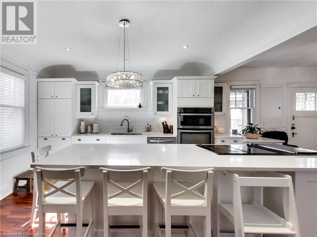 1 NELLES BOULEVARD Image 13