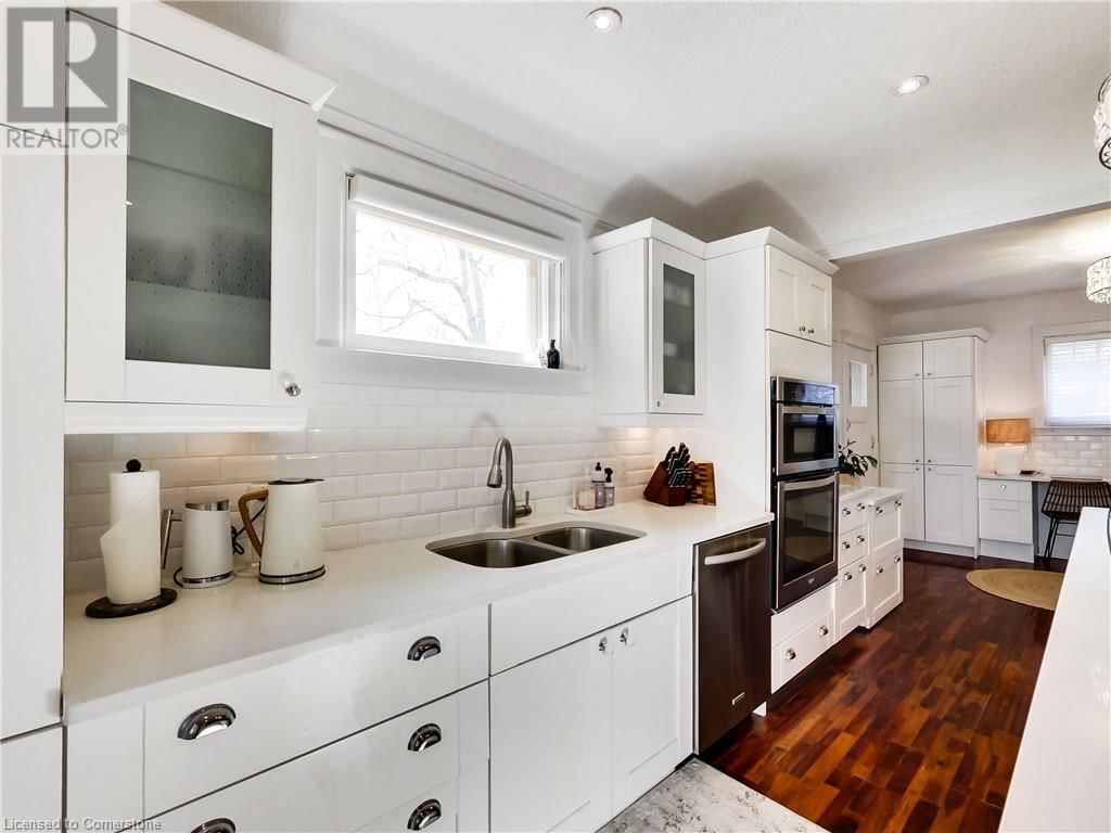 1 NELLES BOULEVARD Image 15