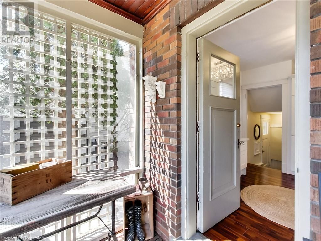 1 NELLES BOULEVARD Image 21