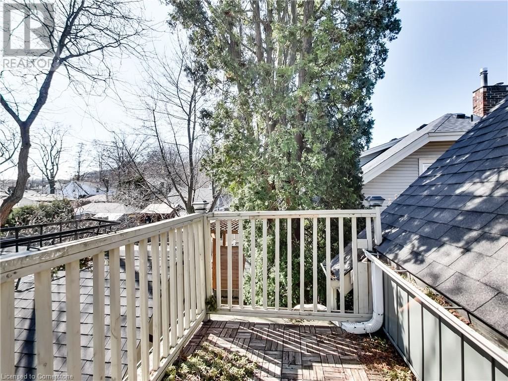1 NELLES BOULEVARD Image 32