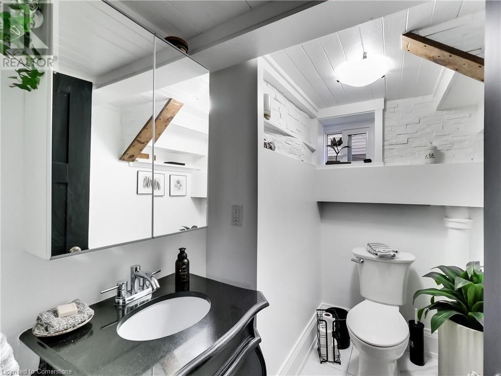 1 NELLES BOULEVARD Image 36