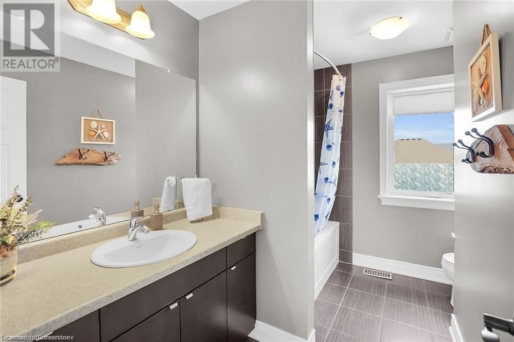 70 OAKDALE BOULEVARD Image 30