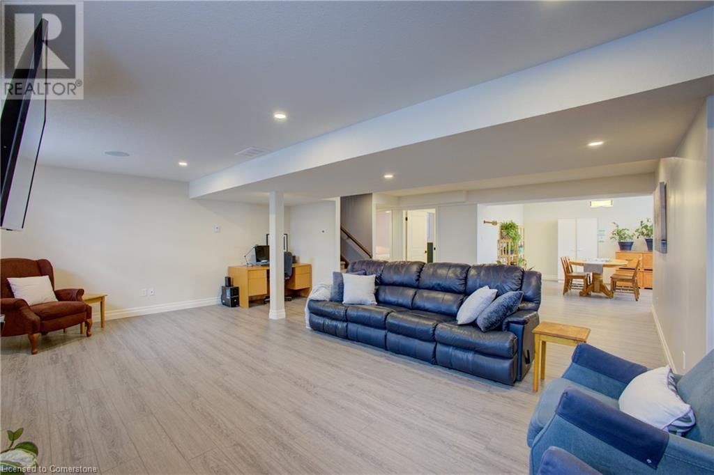 138 RIDGEVIEW DRIVE Image 34