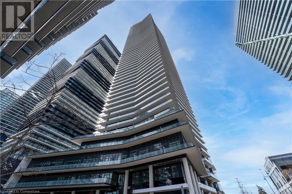 1511 - 38 ANNIE CRAIG DRIVE Image 2