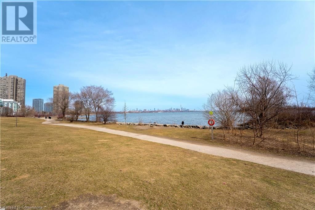 1511 - 38 ANNIE CRAIG DRIVE Image 36