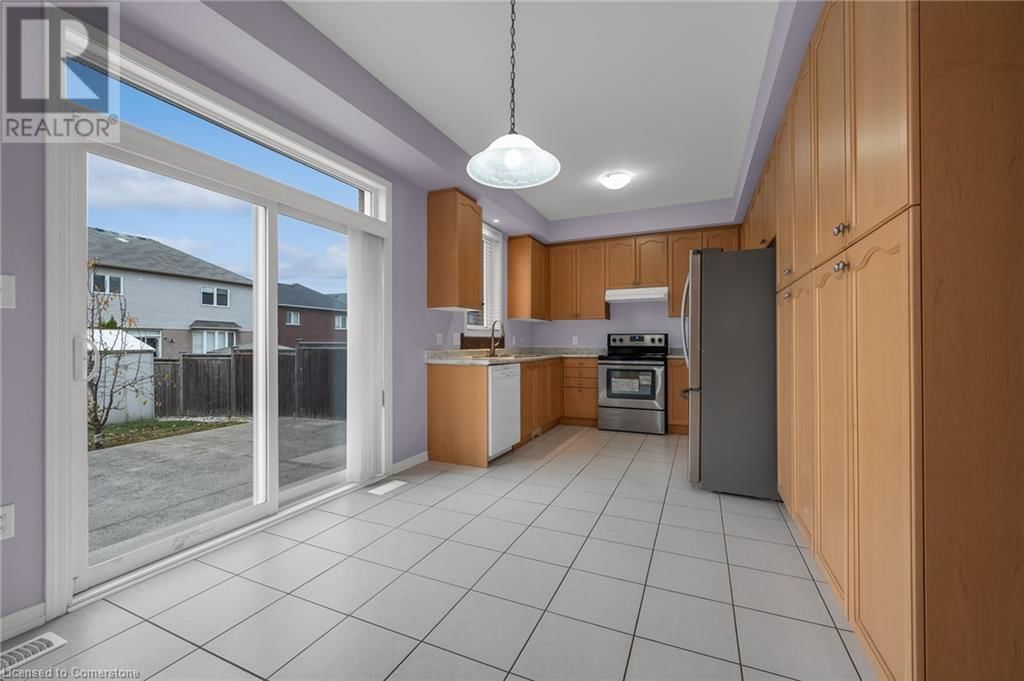 126 MERRILEE CRESCENT Image 20