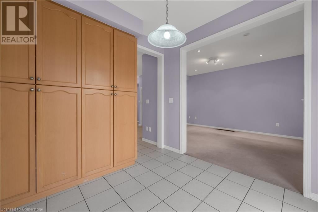 126 MERRILEE CRESCENT Image 21