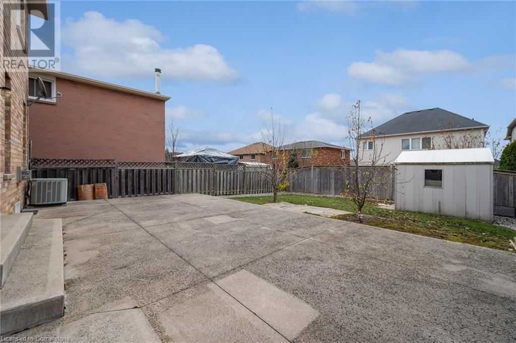 126 MERRILEE CRESCENT Image 23