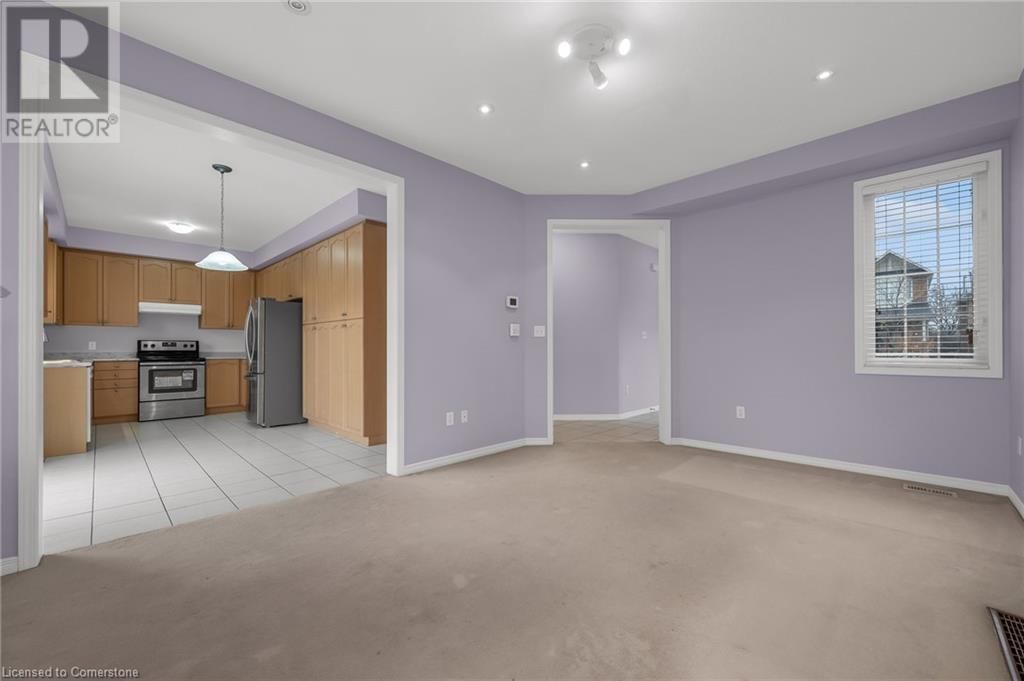 126 MERRILEE CRESCENT Image 3