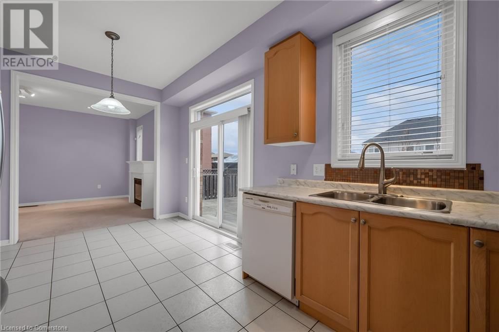 126 MERRILEE CRESCENT Image 5