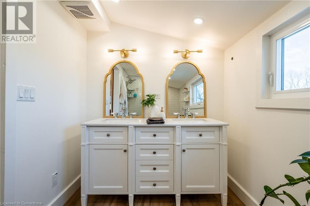 2812 UPPER JAMES STREET STREET Image 35