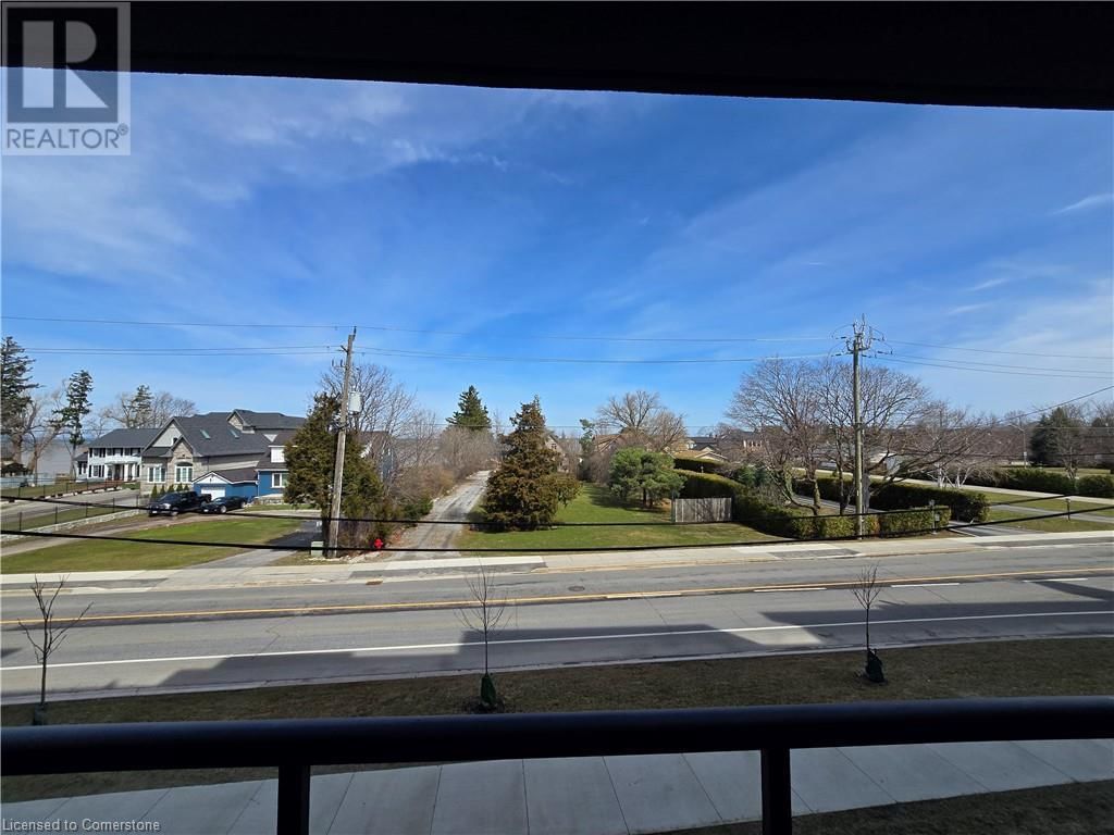 213 - 600 NORTH SERVICE ROAD Image 29