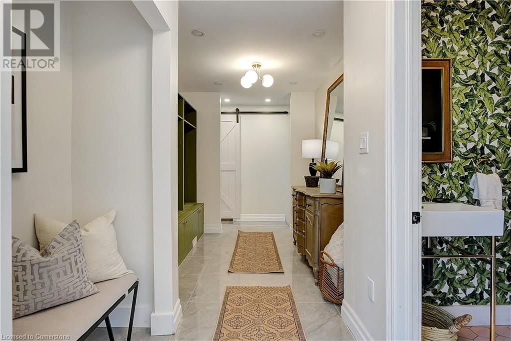 108 BLENHEIM ROAD Image 24