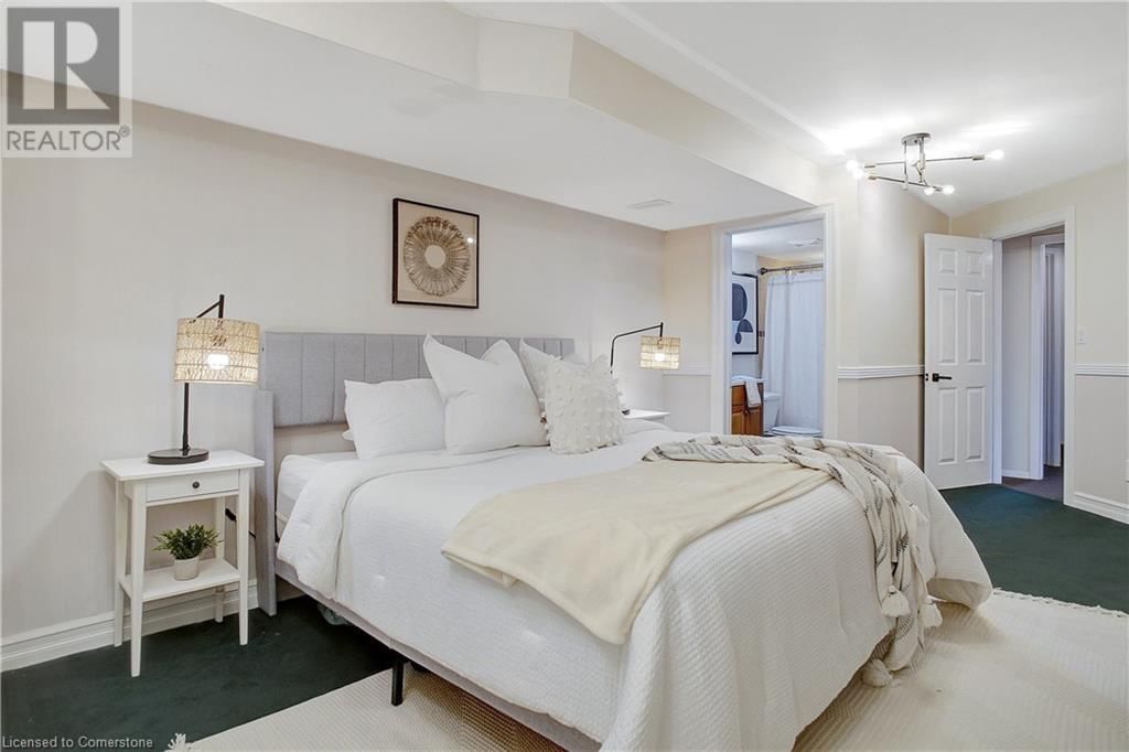 108 BLENHEIM ROAD Image 33