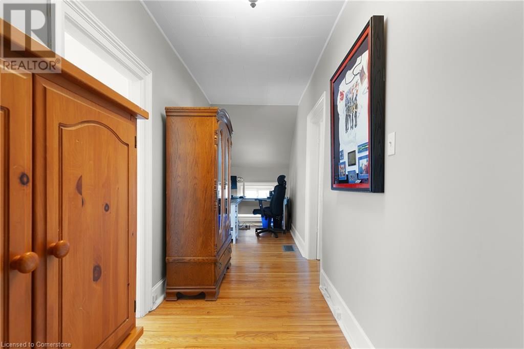 21 CHAPMAN ST W STREET WEST Image 11