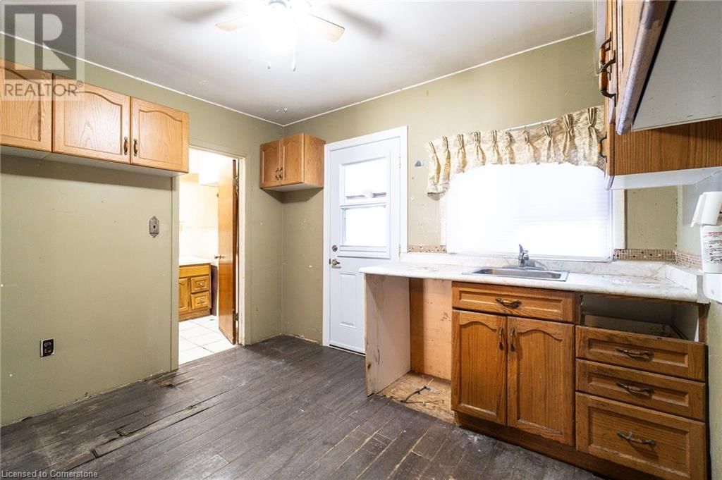 224 COCHRANE ROAD Image 12