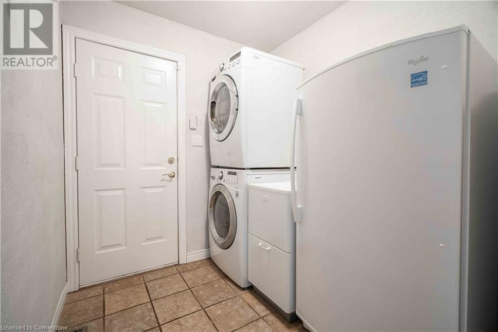6 BLACKBURN LANE Image 25