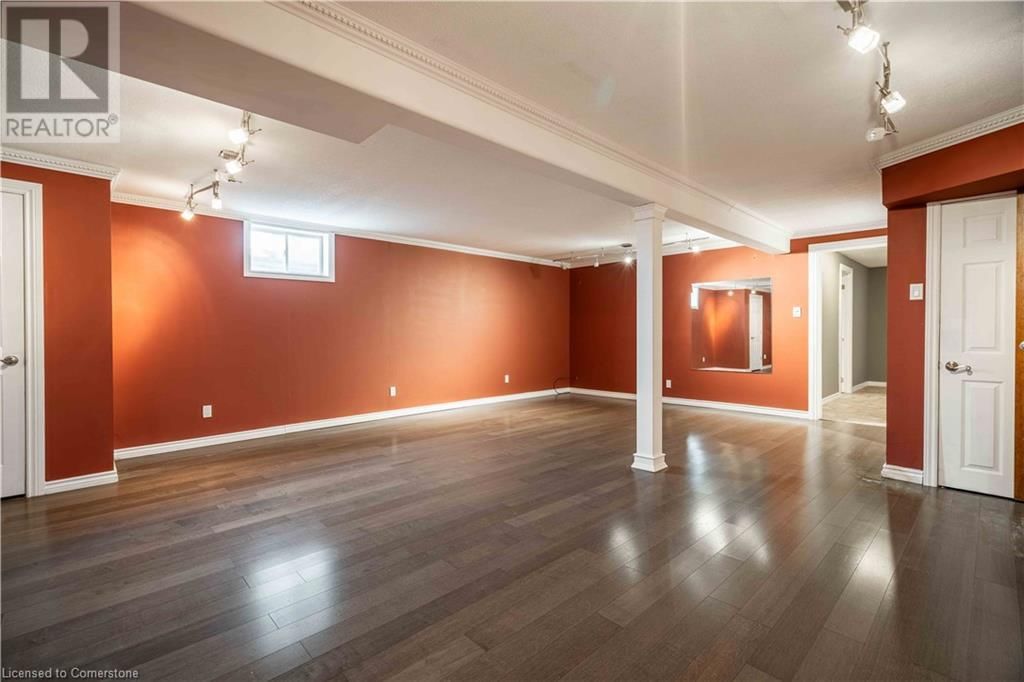 6 BLACKBURN LANE Image 30