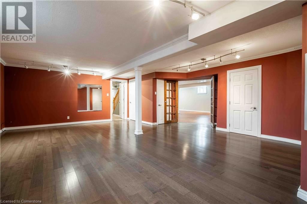 6 BLACKBURN LANE Image 31