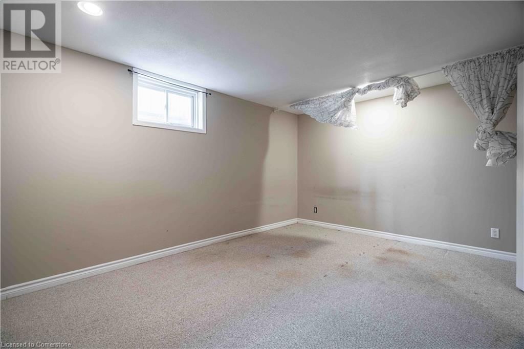 6 BLACKBURN LANE Image 33