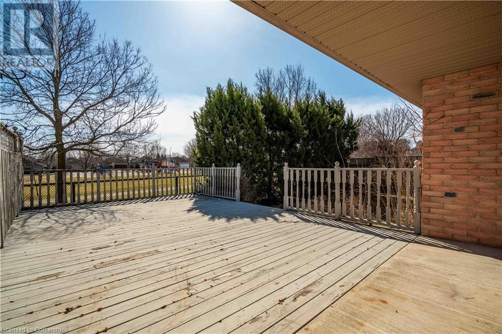 6 BLACKBURN LANE Image 36