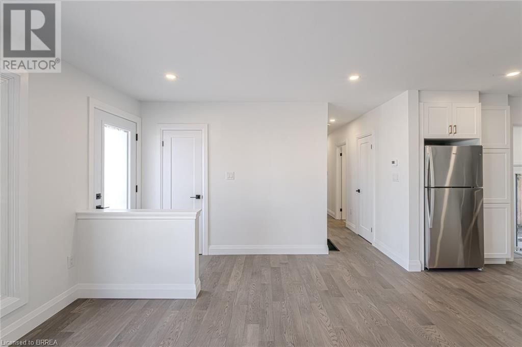 11 ANN STREET Image 12