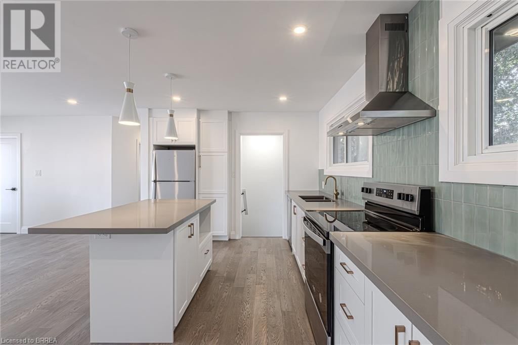 11 ANN STREET Image 18