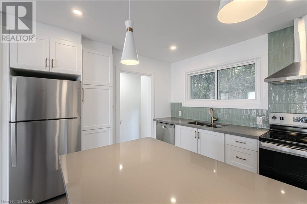 11 ANN STREET Image 19