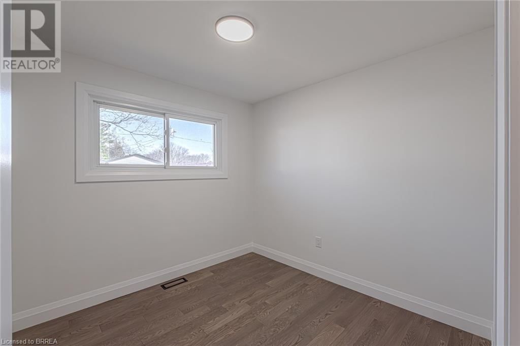11 ANN STREET Image 20