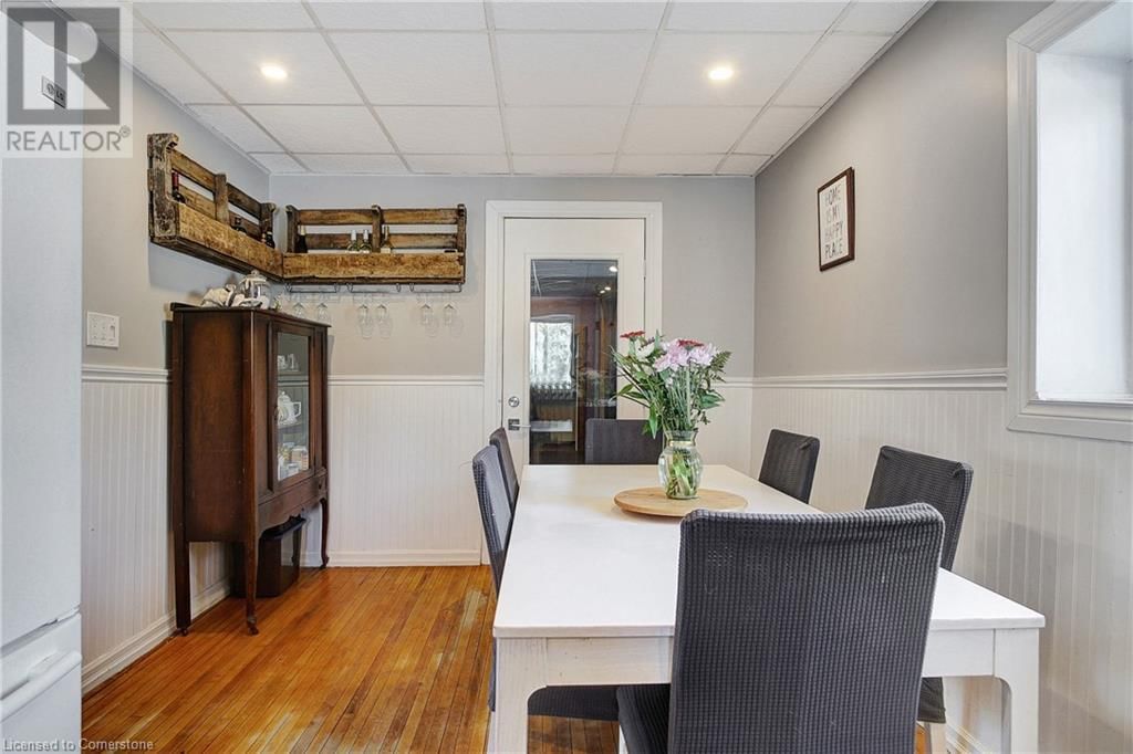 776597 BLANDFORD ROAD Image 11