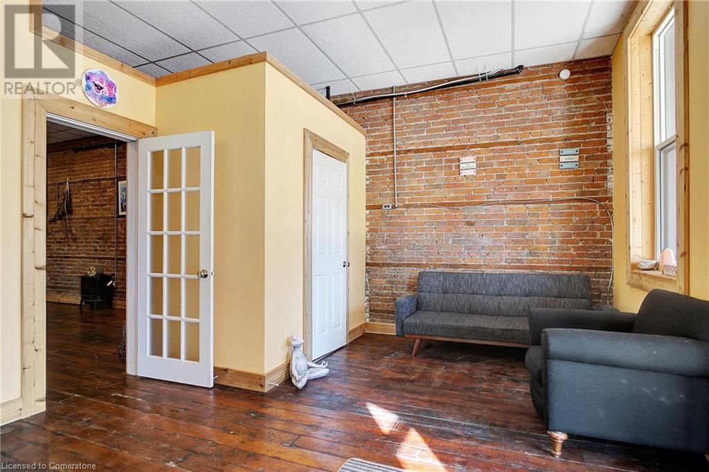 776597 BLANDFORD ROAD Image 22
