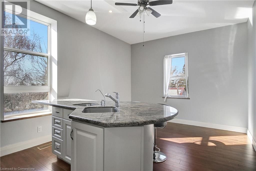 776597 BLANDFORD ROAD Image 31