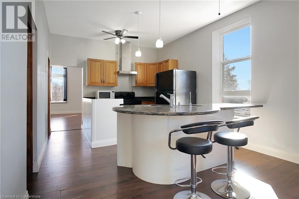 776597 BLANDFORD ROAD Image 34