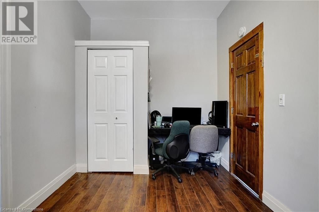 776597 BLANDFORD ROAD Image 37