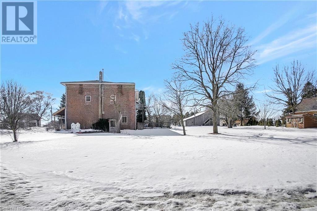 776597 BLANDFORD ROAD Image 44