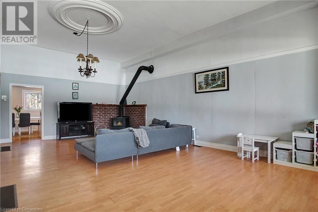 776597 BLANDFORD ROAD Image 5