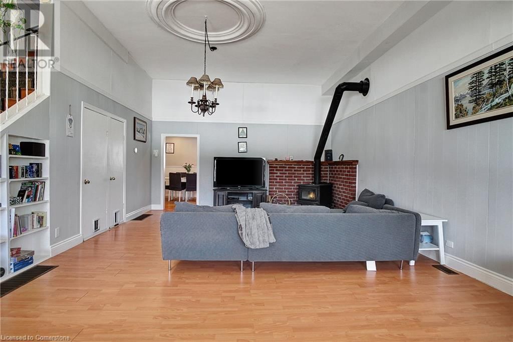 776597 BLANDFORD ROAD Image 6