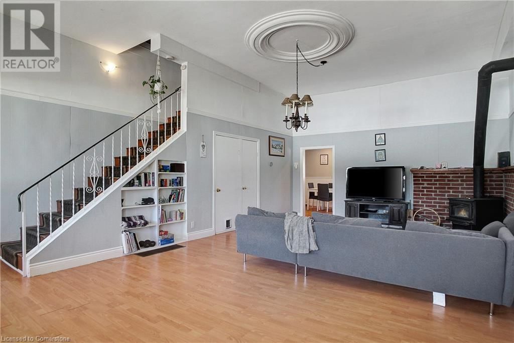 776597 BLANDFORD ROAD Image 7