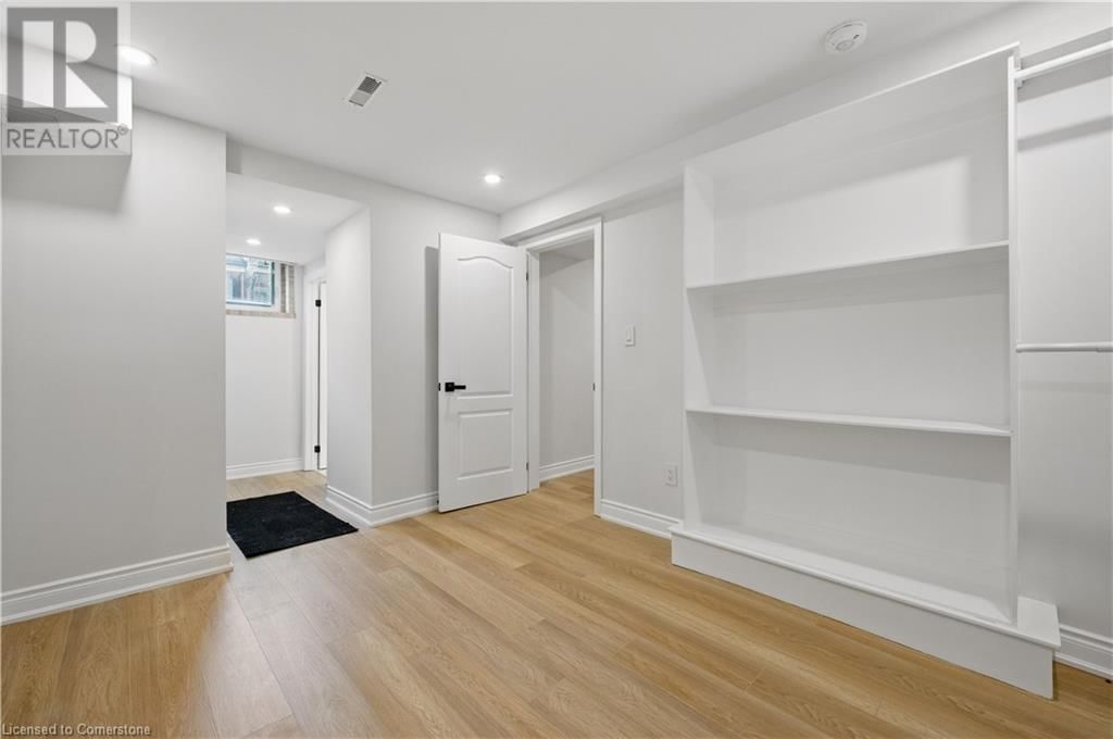 3 - 333 EMERALD STREET NORTH Image 19