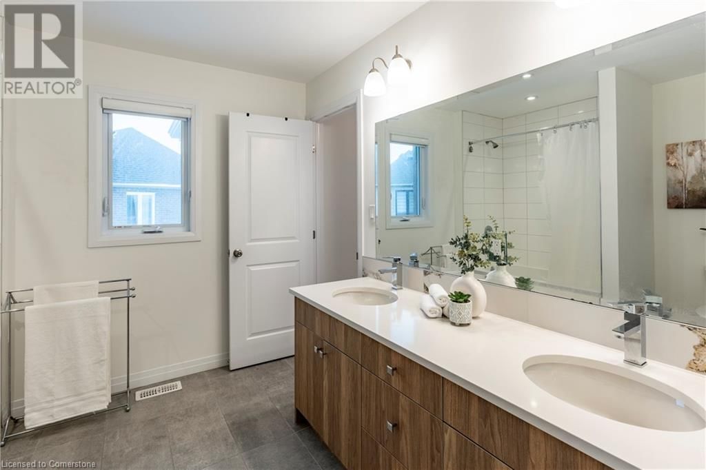 104 DEMPSEY DRIVE Image 32