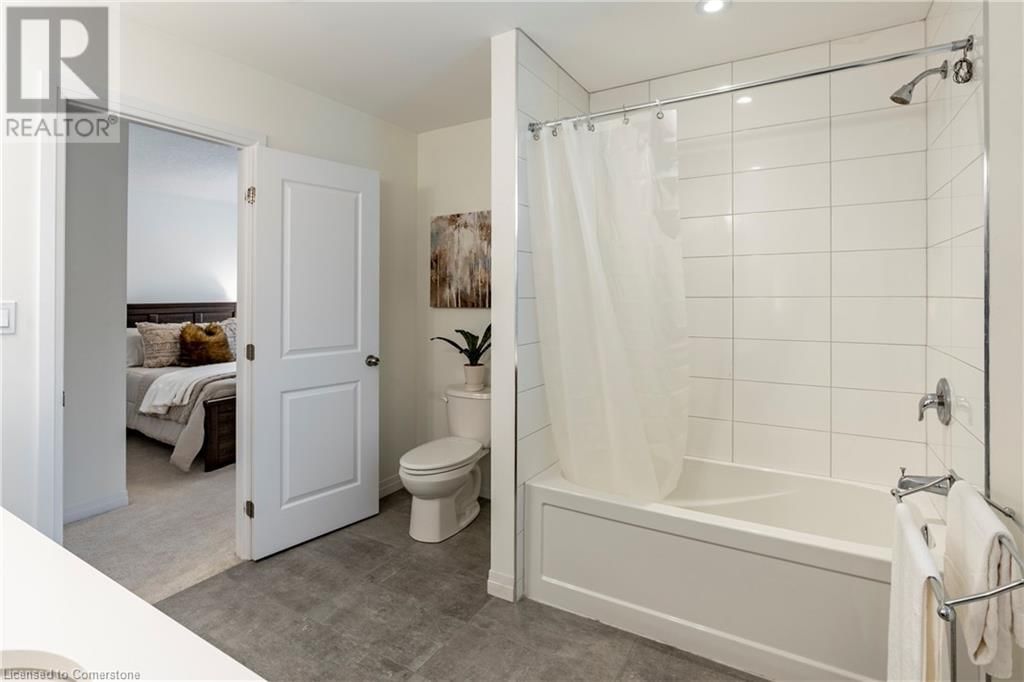 104 DEMPSEY DRIVE Image 34