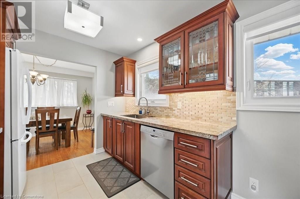 452 WEDGEWOOD DRIVE Image 11