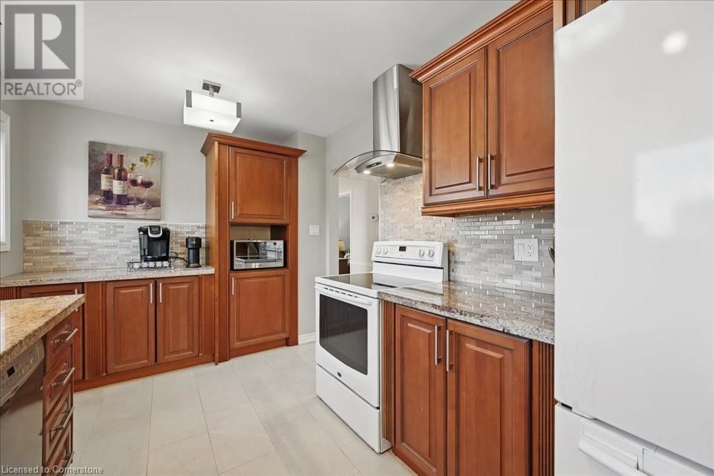 452 WEDGEWOOD DRIVE Image 13