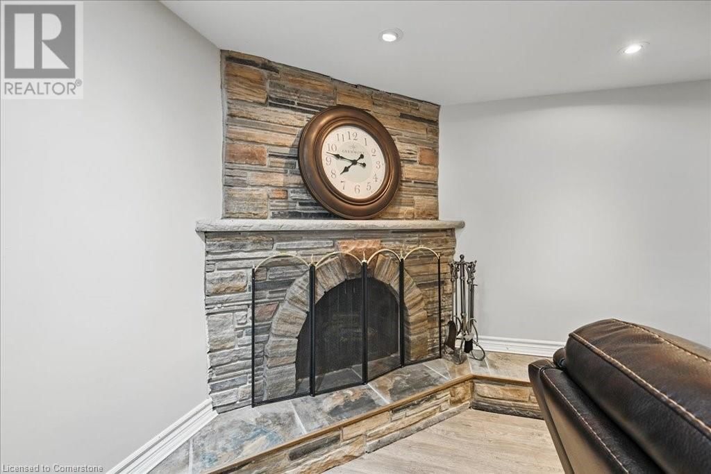 452 WEDGEWOOD DRIVE Image 29